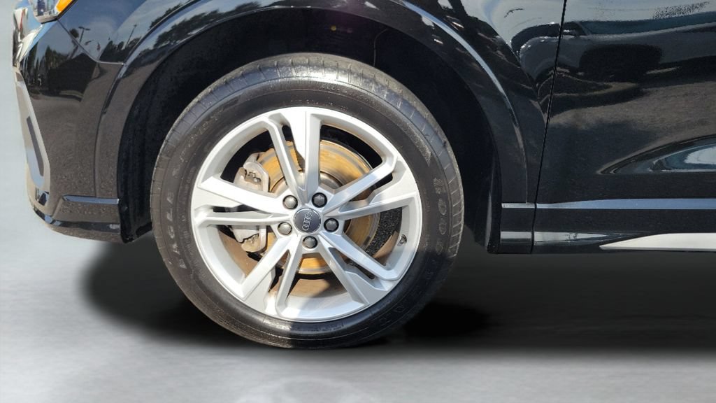 Used 2020 Audi Q3 2.0T Premium w/ Convenience Package AWD/4WD image 26