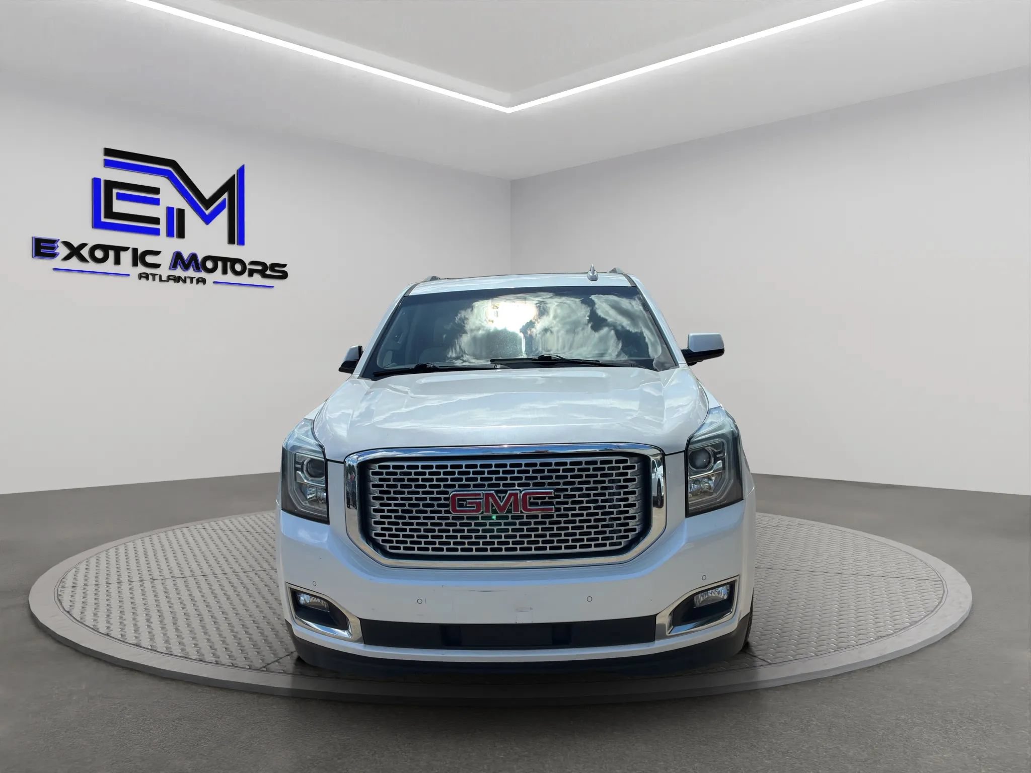 Used 2016 GMC Yukon XL Denali w/ Open Road Package AWD/4WD image 8