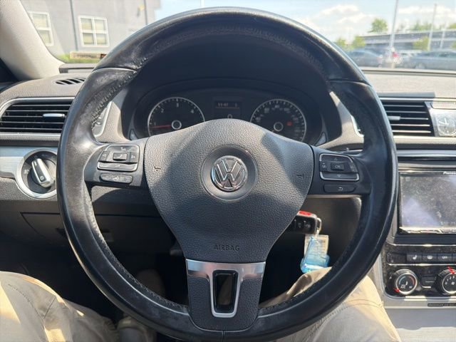 Used 2013 Volkswagen Passat TDI SE FWD image 35