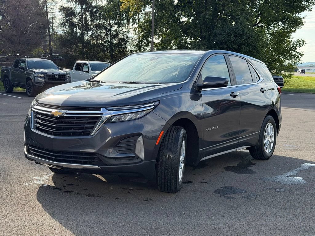 Used 2023 Chevrolet Equinox LT FWD image 2