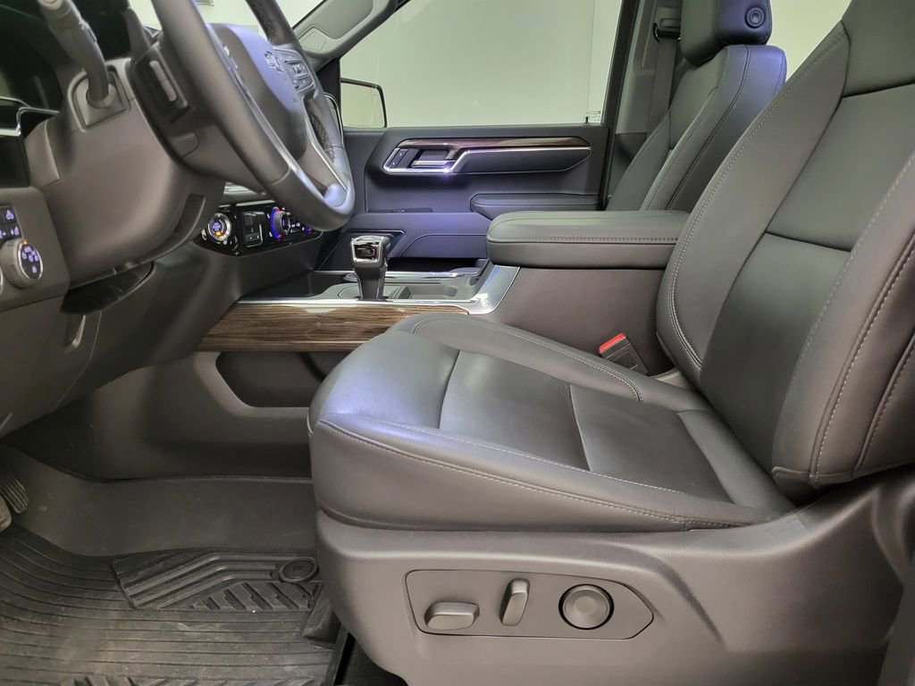 Certified 2025 Chevrolet Silverado 1500 LT Trail Boss w/ Convenience Package II image 3