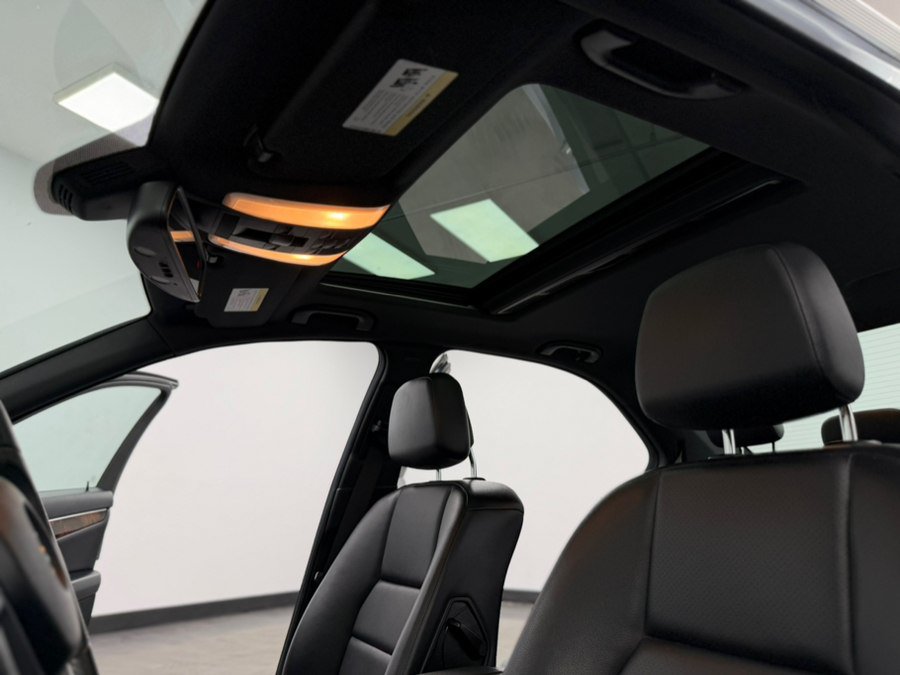Used 2013 Mercedes-Benz C 300 4MATIC Sedan image 59