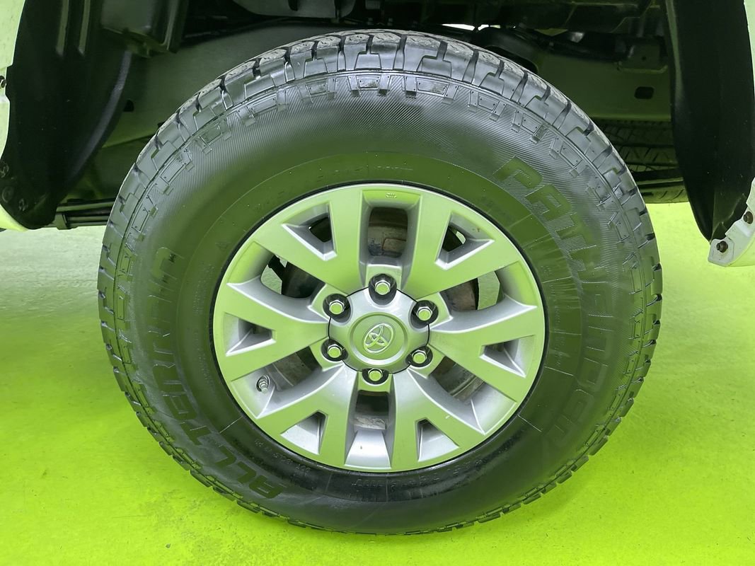 Used 2017 Toyota Tacoma SR5 image 16