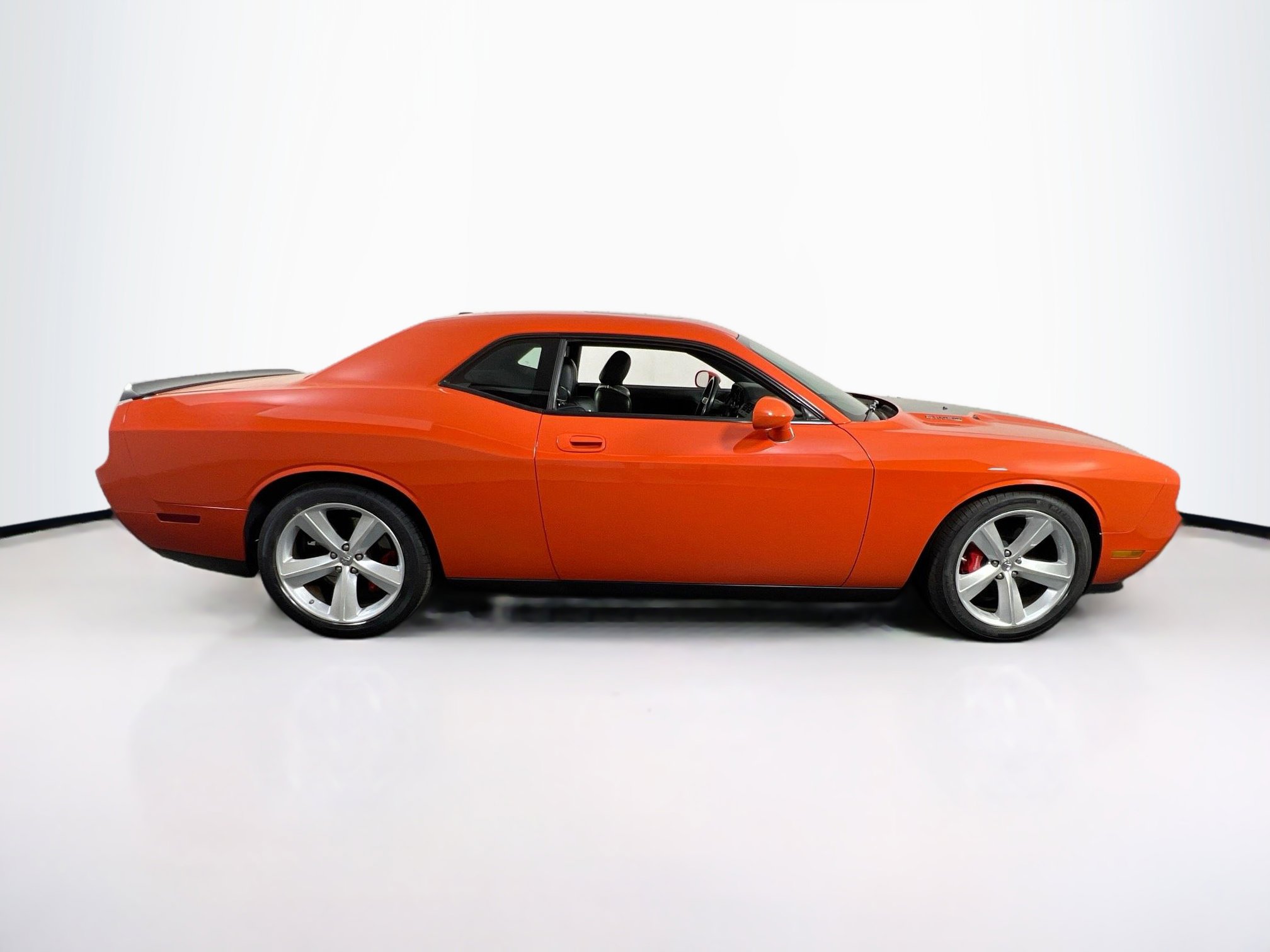 Used 2009 Dodge Challenger SRT8 RWD image 4