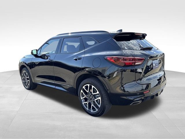 Used 2025 Chevrolet Blazer RS image 3