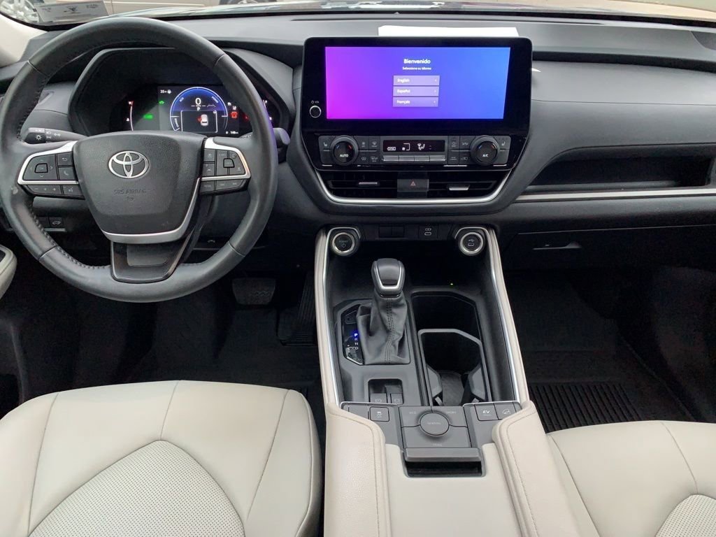 Used 2024 Toyota Grand Highlander XLE image 15
