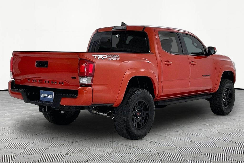 Used 2017 Toyota Tacoma TRD Sport w/ Tow Package (A/T) AWD/4WD image 6