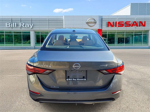 Used 2025 Nissan Sentra SV w/ SV Premium Package image 4