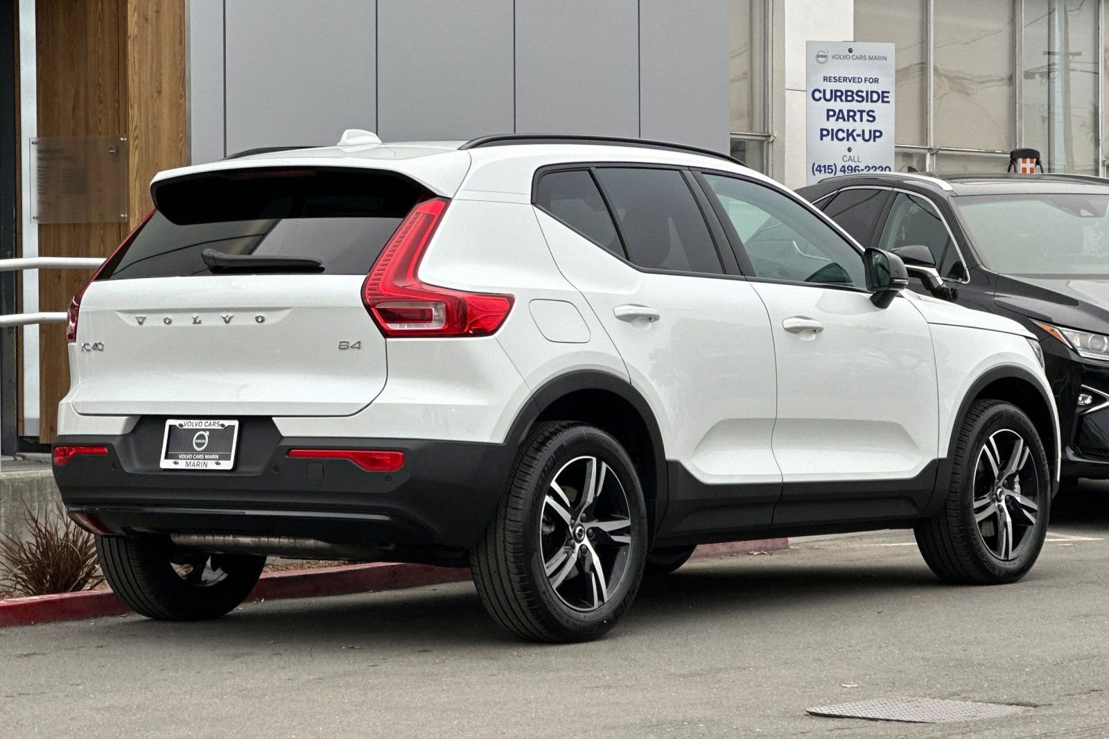 New 2026 Volvo XC40 B4 Core w/ Climate Package image 2