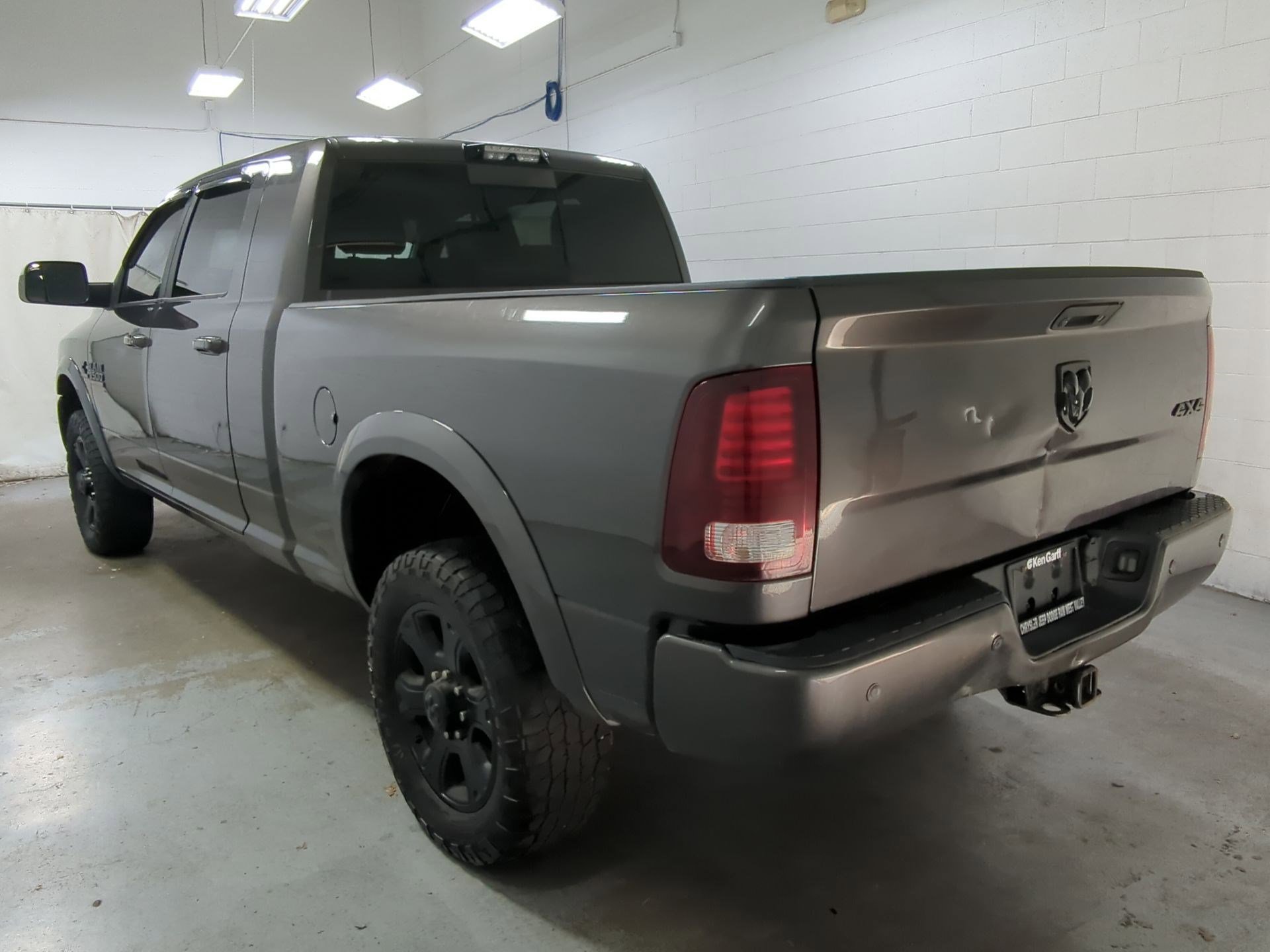 Used 2018 RAM 3500 Laramie w/ Sport Appearance Group image 8