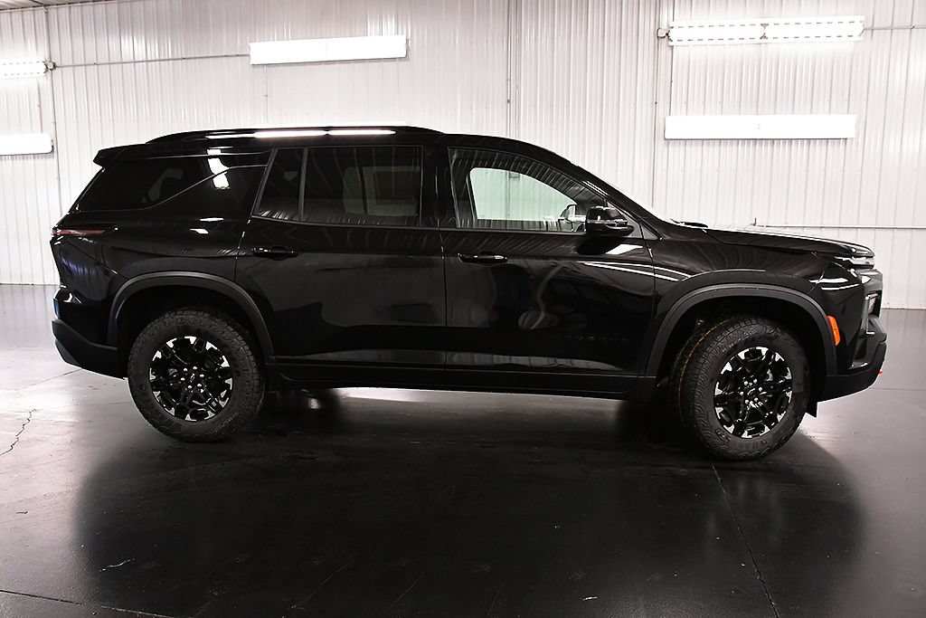 New 2027 Chevrolet Traverse Z71 w/ LPO, Floor Liner Package AWD/4WD image 8