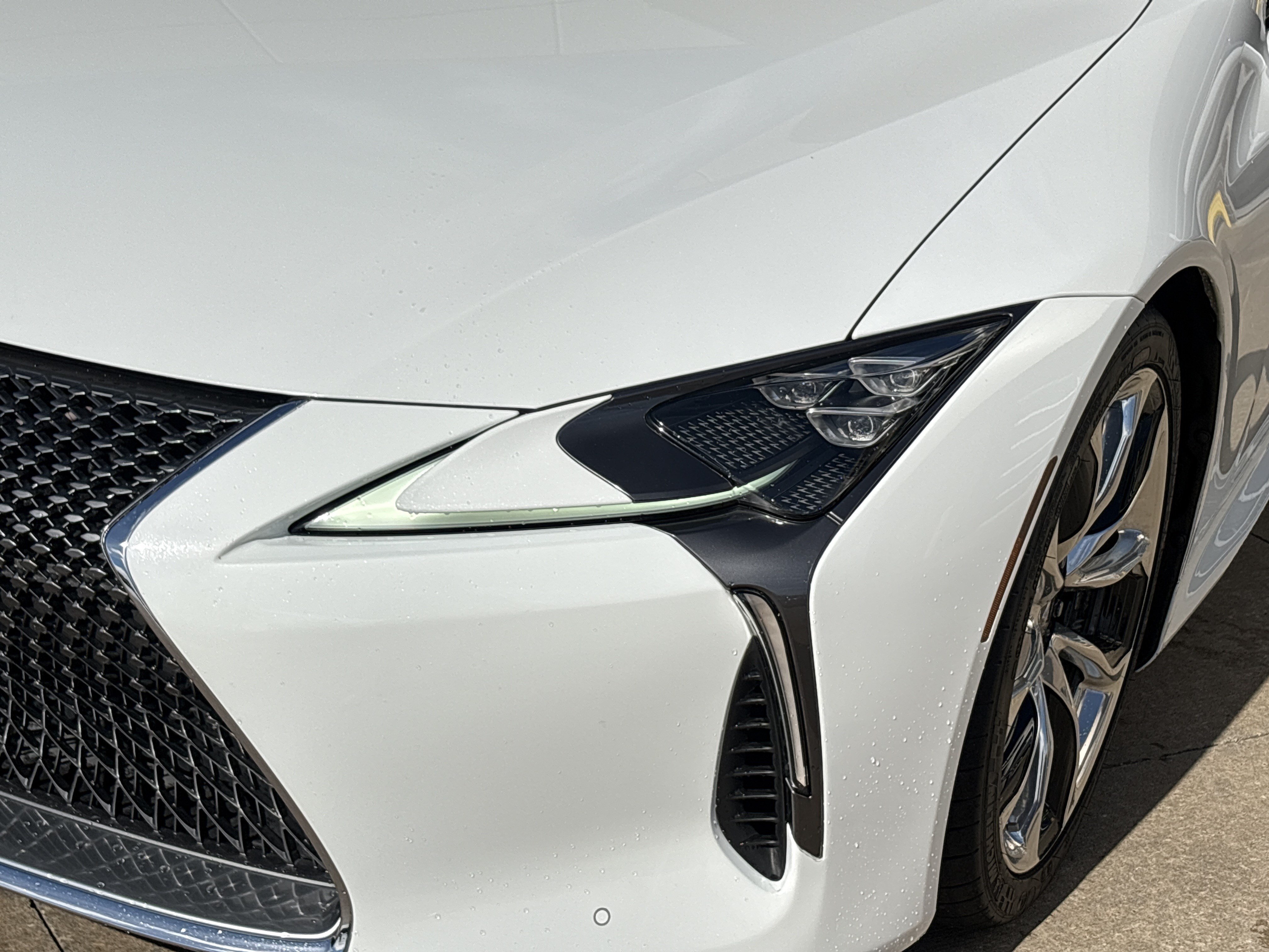 Used 2018 Lexus LC 500 Coupe w/ Performance Package RWD image 6
