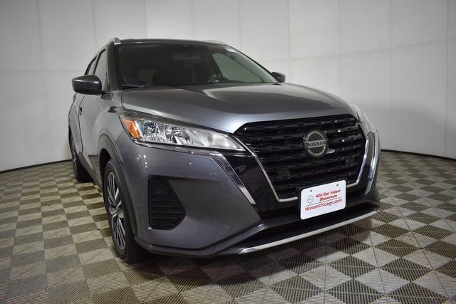 Used 2021 Nissan Kicks SV image 3