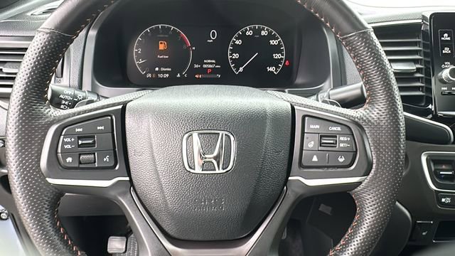 Used 2025 Honda Ridgeline TrailSport image 11