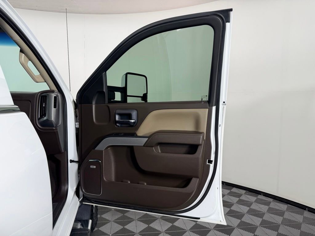 Used 2018 Chevrolet Silverado 3500 LTZ w/ Duramax Plus Package AWD/4WD image 43