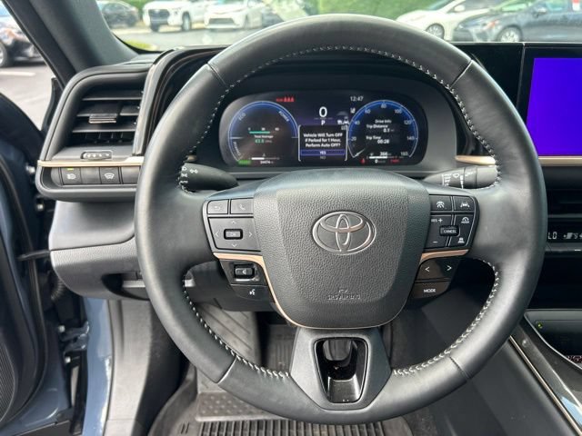 Used 2025 Toyota Crown AWD/4WD image 19