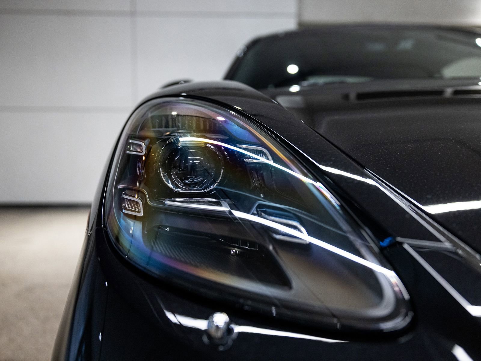 Certified 2025 Porsche 718 Cayman RWD image 13