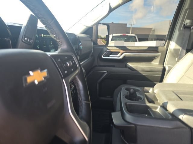 Used 2025 Chevrolet Silverado 3500 LT RWD image 10