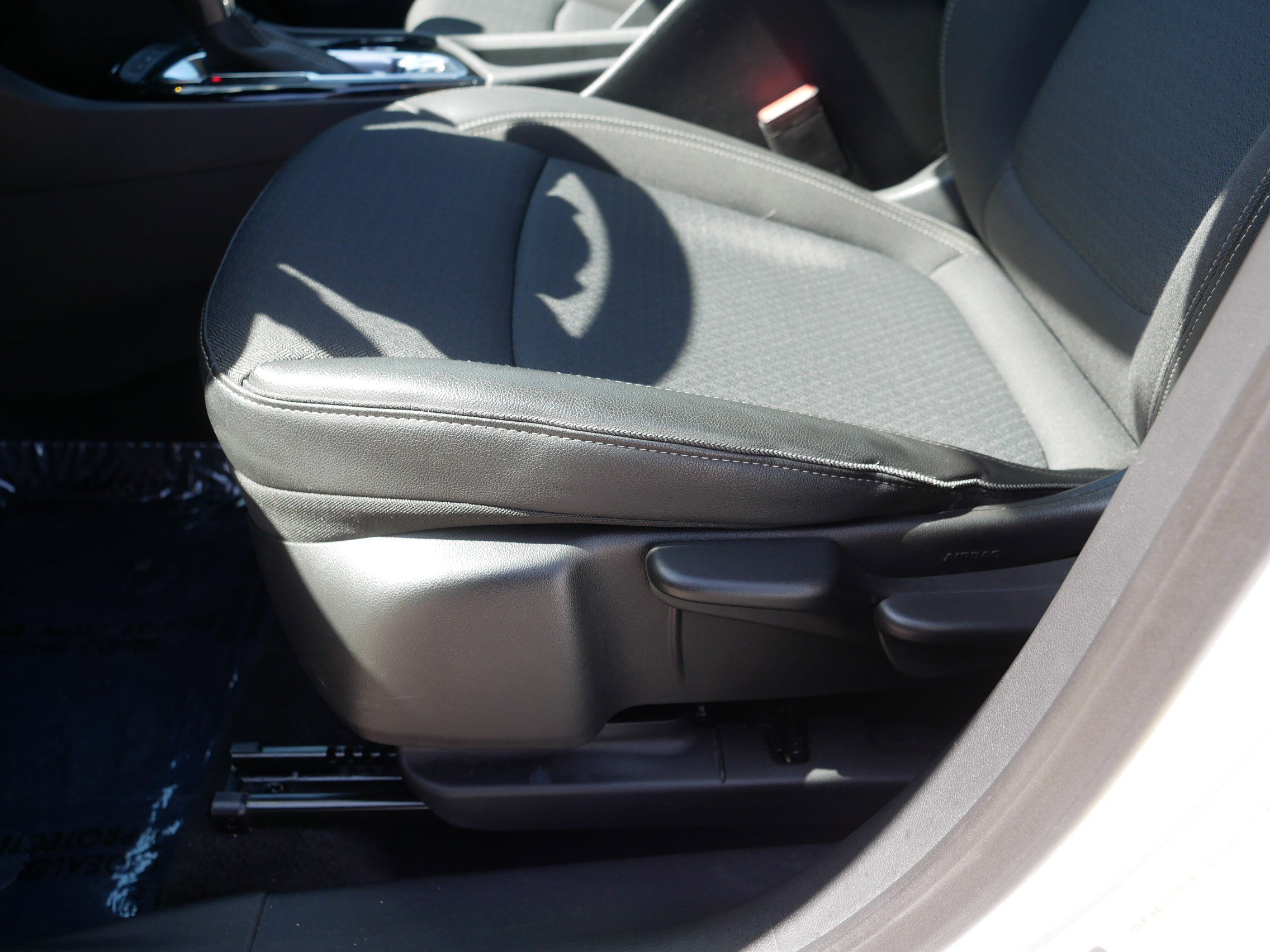 Used 2025 Buick Encore GX Preferred AWD/4WD image 20