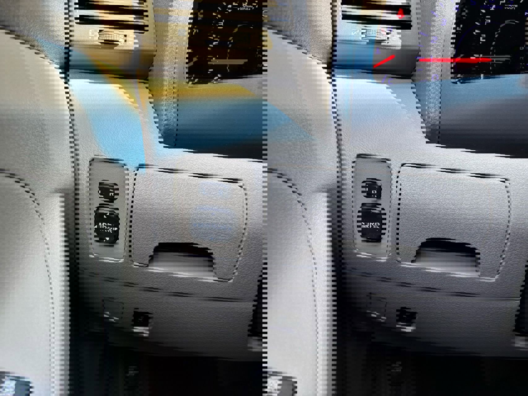 Used 2010 Toyota Camry LE image 25