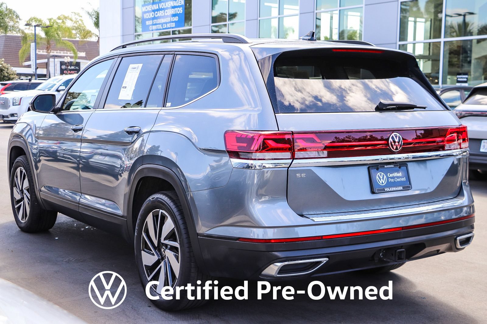 Certified 2024 Volkswagen Atlas SE FWD image 9