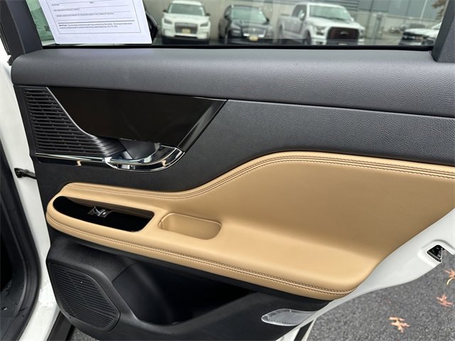 Certified 2022 Lincoln Corsair Reserve w/ Equipment Group 201A image 40