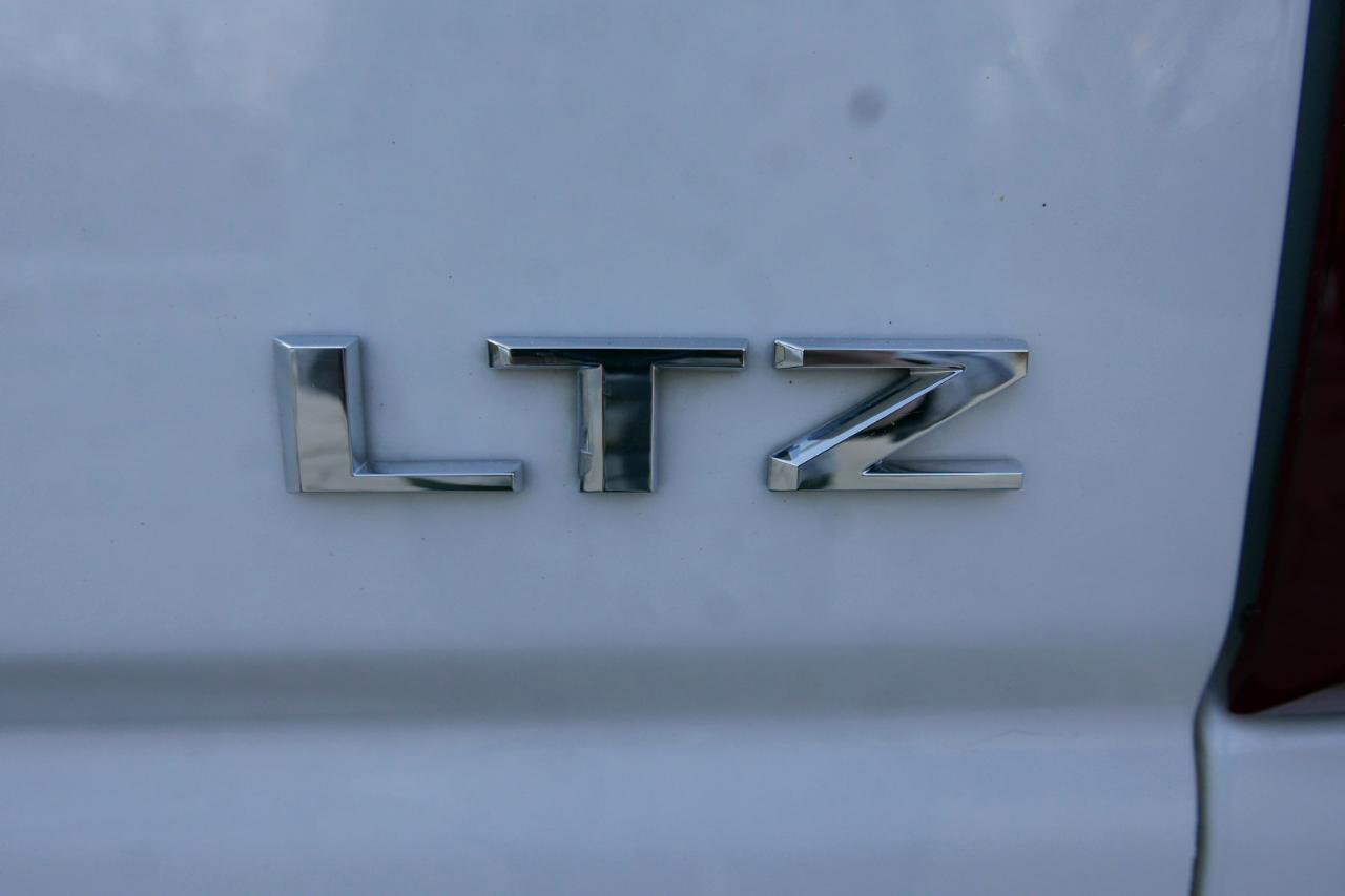 Used 2024 Chevrolet Silverado 3500 LTZ w/ LTZ Convenience Package AWD/4WD image 27