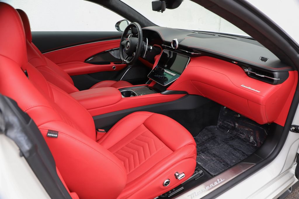 Used 2024 Maserati GranTurismo Trofeo AWD/4WD image 12