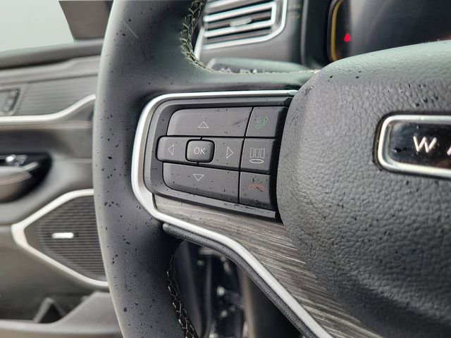 Used 2024 Jeep Wagoneer L Series II w/ Flexible Seating Group image 26