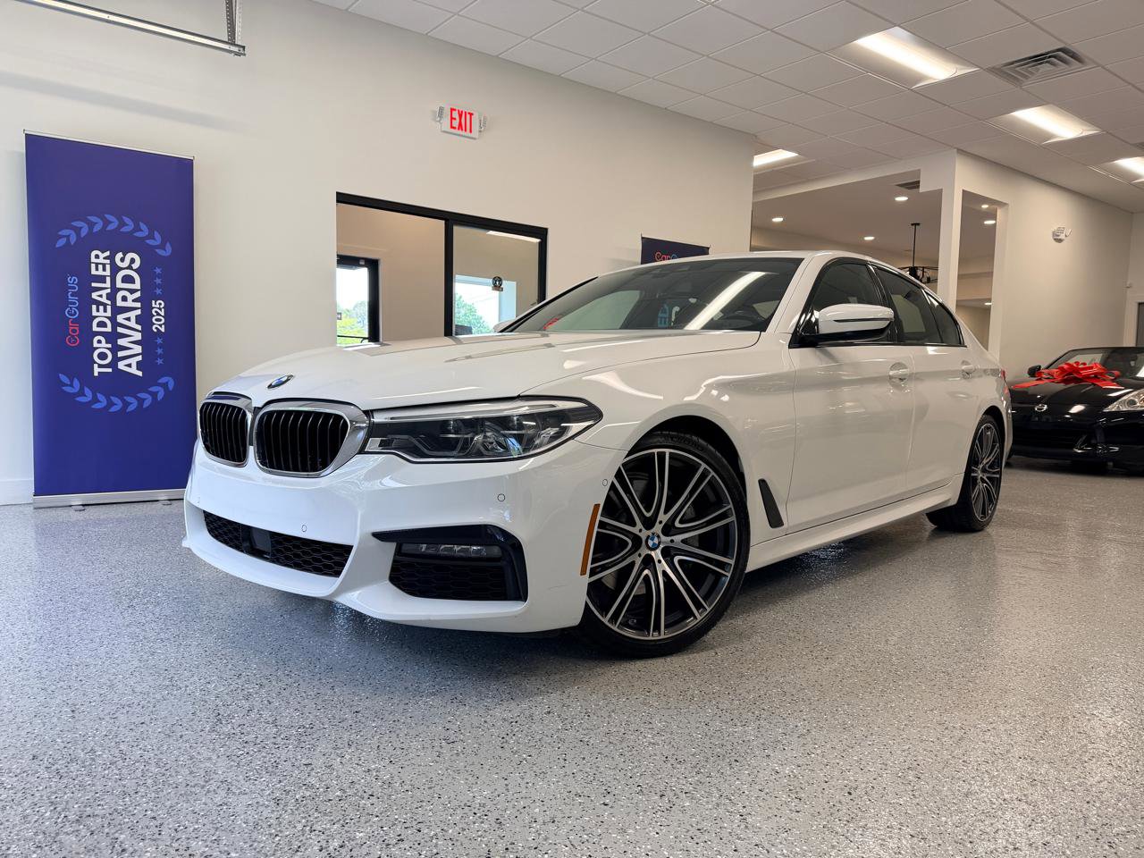 Used 2019 BMW 540i w/ M Sport Package RWD image 2