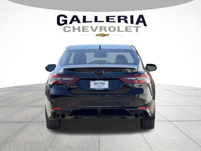 Used 2021 Toyota Camry XSE image 6