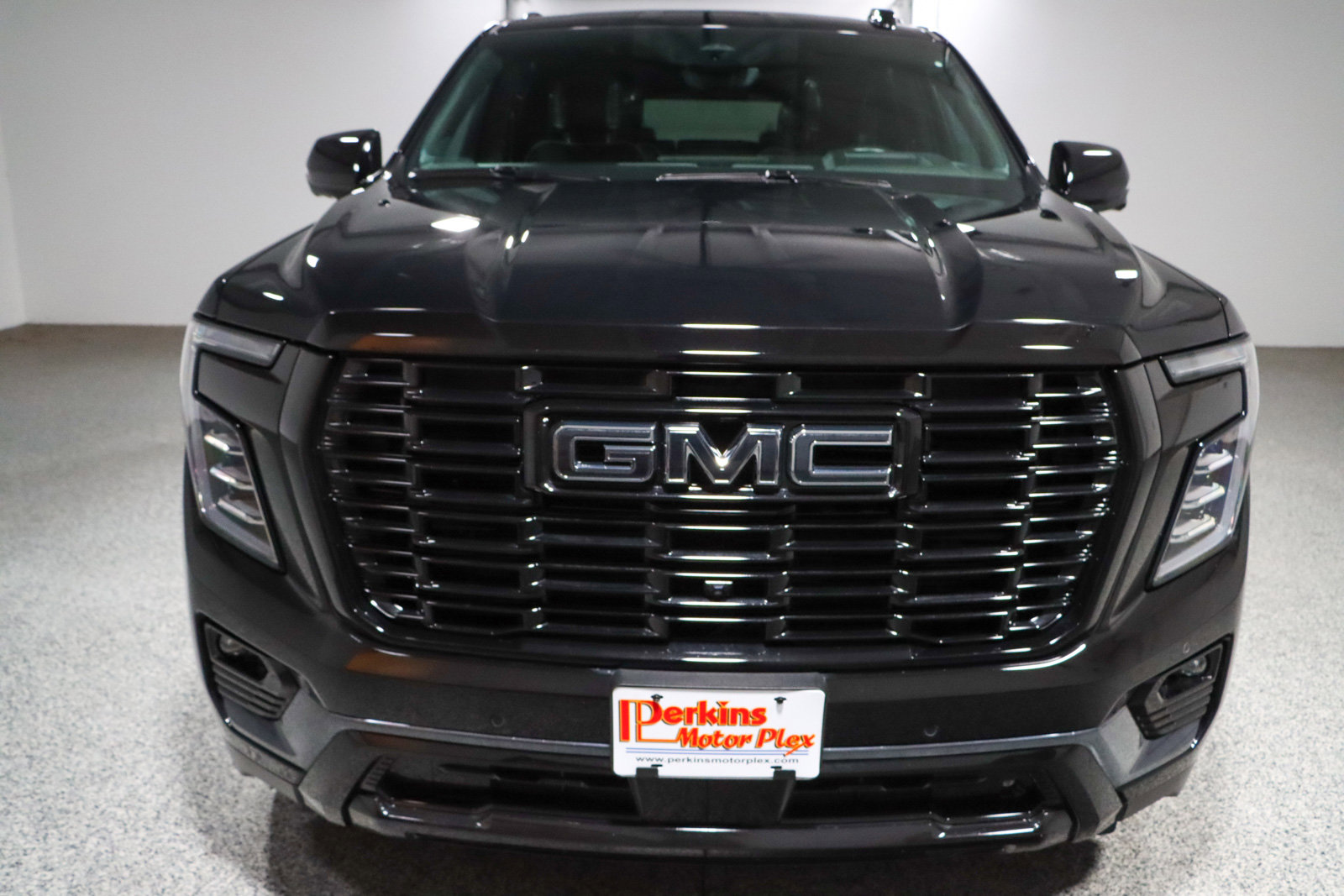 Used 2025 GMC Yukon Denali Ultimate AWD/4WD image 5