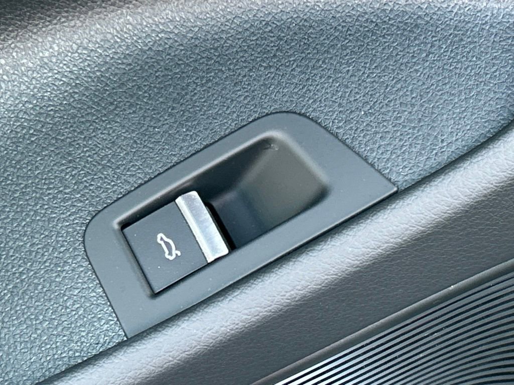 Used 2025 Audi RS Q8 performance image 80