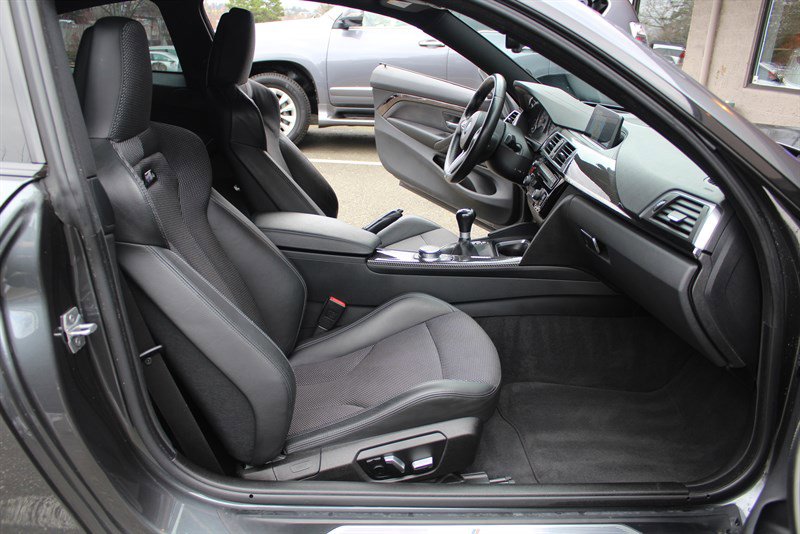Used 2020 BMW M4 Coupe image 28