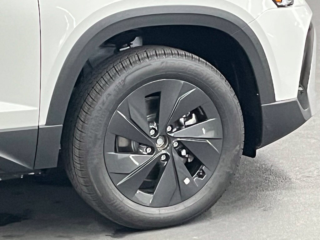 New 2027 Volkswagen Taos S FWD image 33