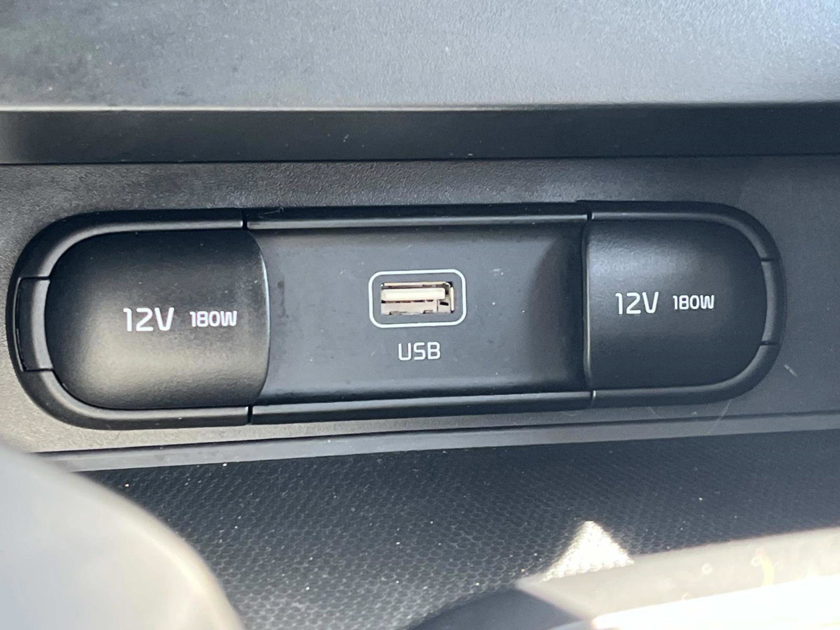 Used 2023 Kia Soul LX FWD image 29
