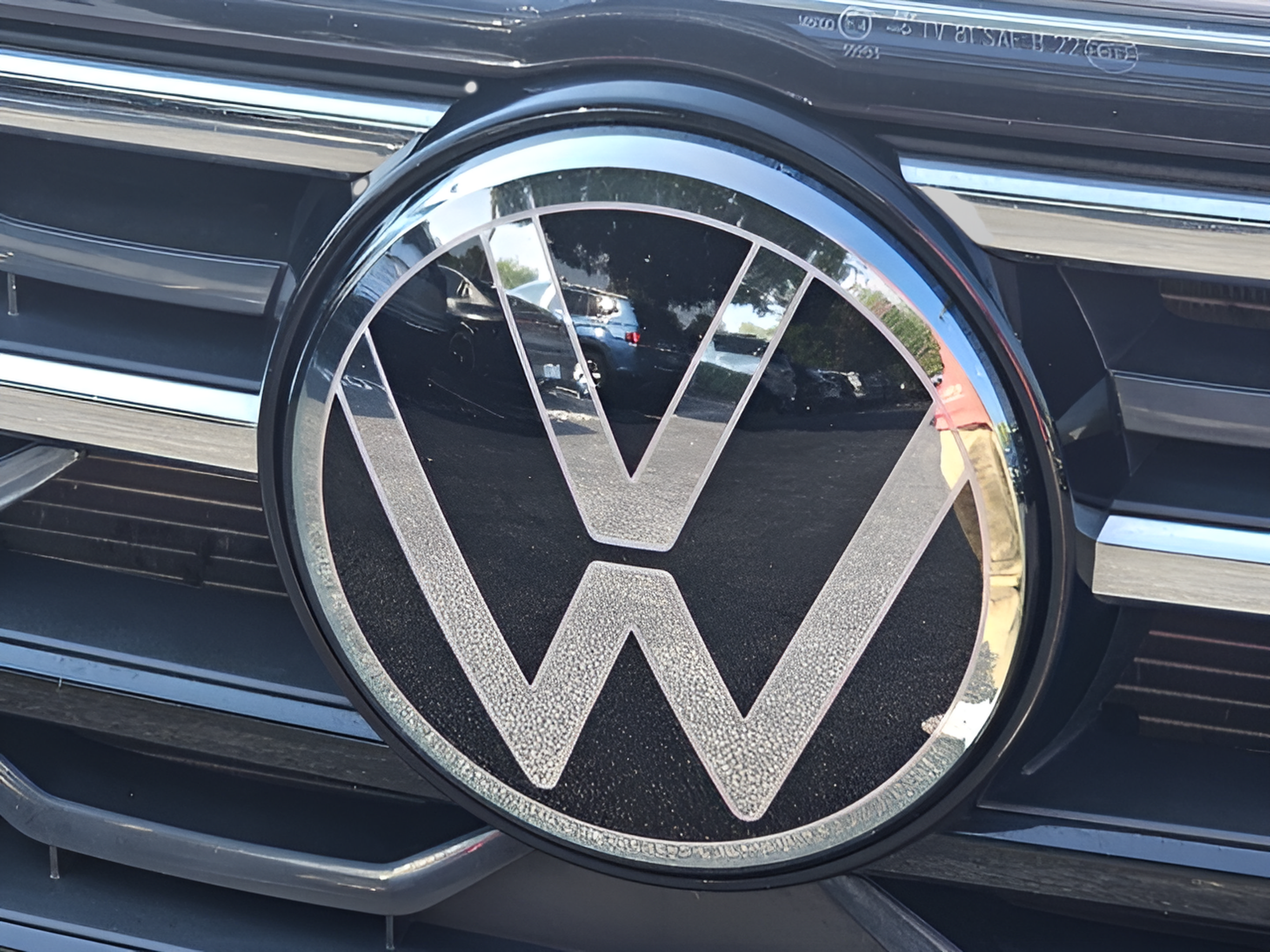 Used 2024 Volkswagen Atlas Peak Edition SE AWD/4WD image 35