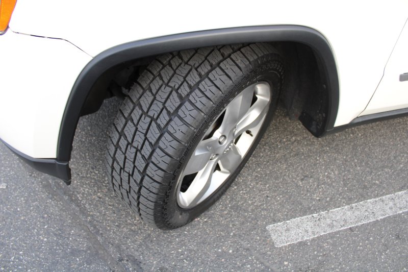 Used 2011 Jeep Grand Cherokee Overland image 19