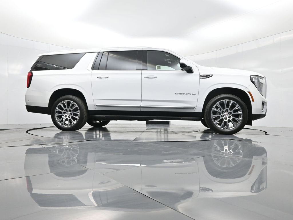 Used 2025 GMC Yukon XL Denali image 47