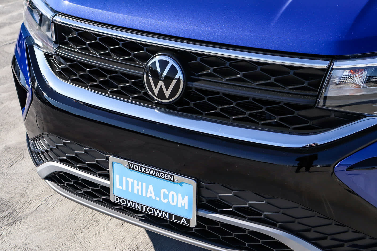 Used 2024 Volkswagen Taos S image 8