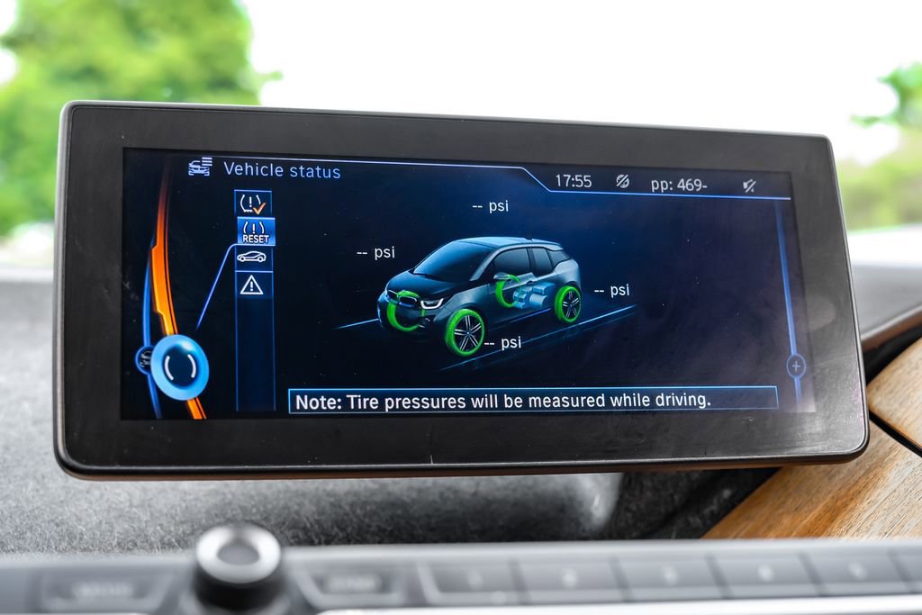 Used 2016 BMW i3 w/ Range Extender image 29