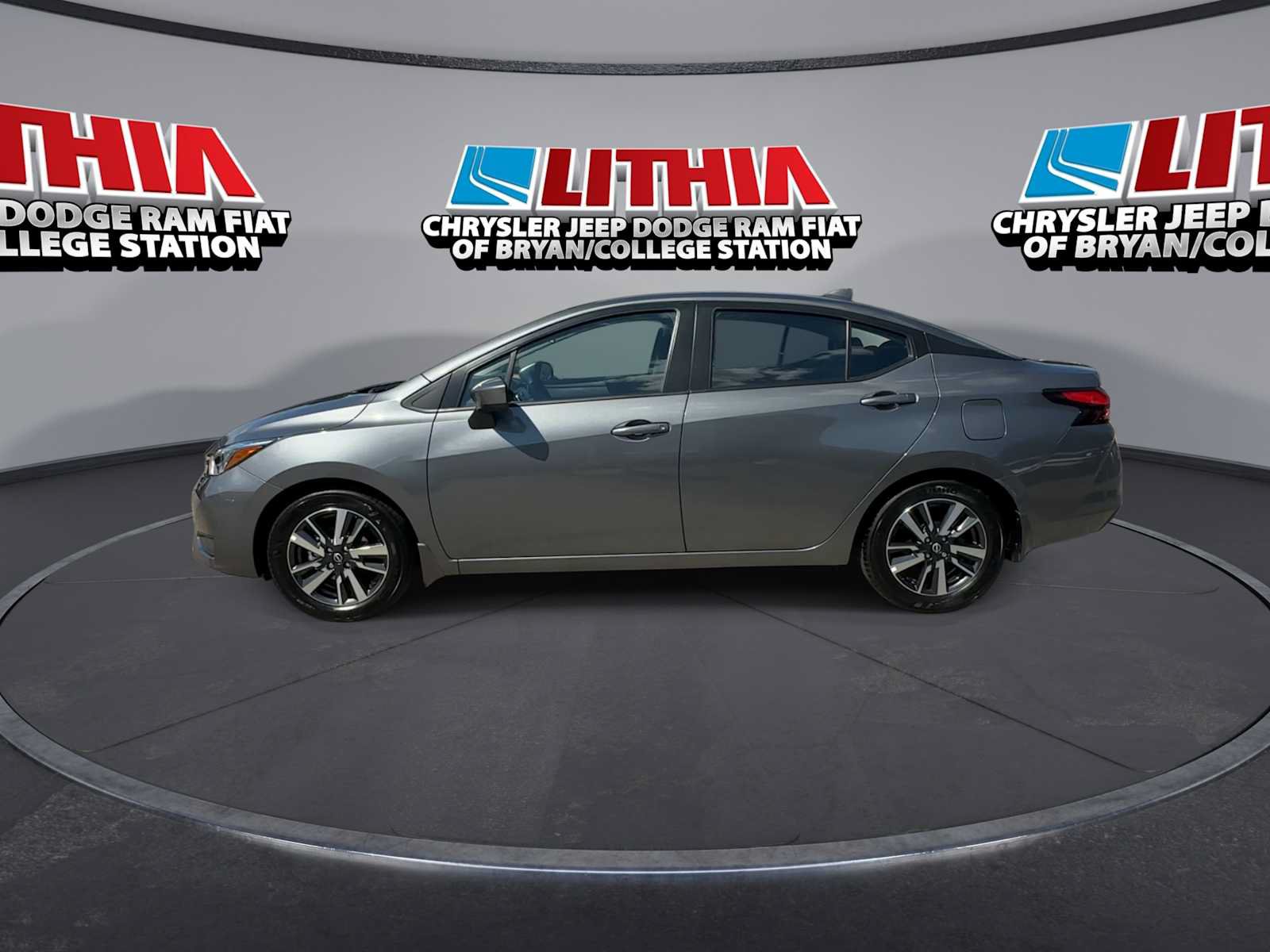 Used 2025 Nissan Versa SV w/ Trunk Package FWD image 5