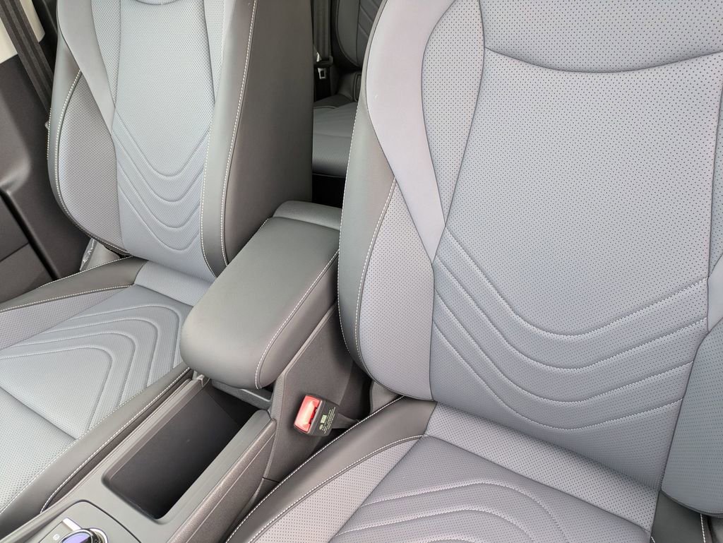 New 2026 Volkswagen Tiguan SE image 15