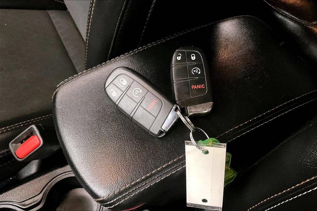 Used 2018 Jeep Compass Latitude w/ Safe & Security Group AWD/4WD image 33