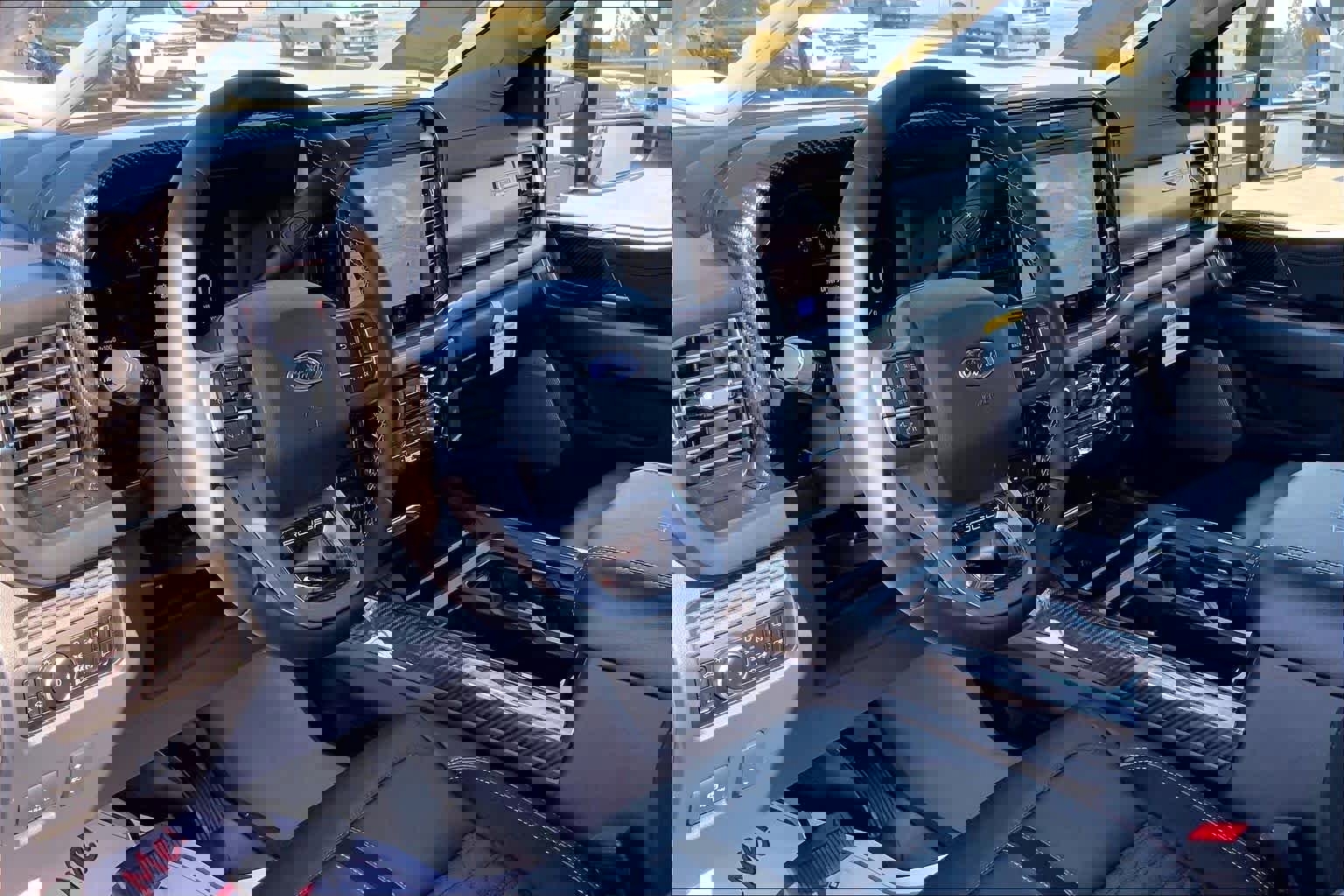 New 2026 Ford F250 Lariat w/ Black Appearance Package image 8