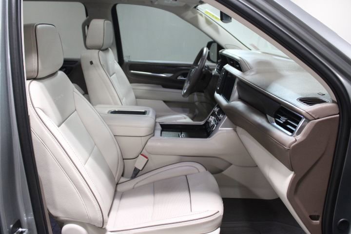 Used 2024 GMC Yukon XL Denali AWD/4WD image 27