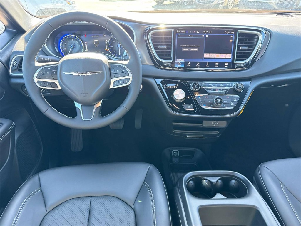 New 2026 Chrysler Voyager LX image 10