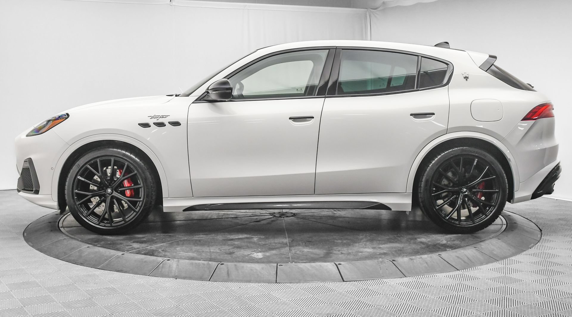 Used 2025 Maserati Grecale Modena AWD/4WD image 4