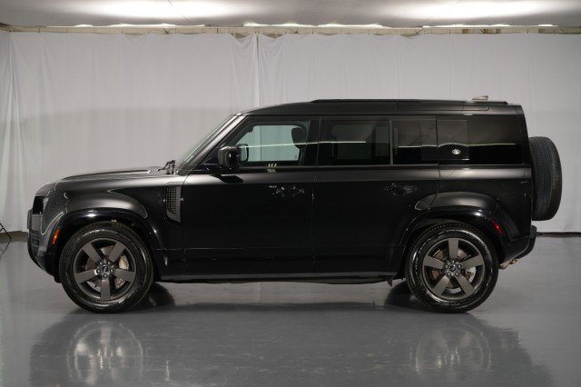 Used 2023 Land Rover Defender 110 X-Dynamic SE AWD/4WD image 2