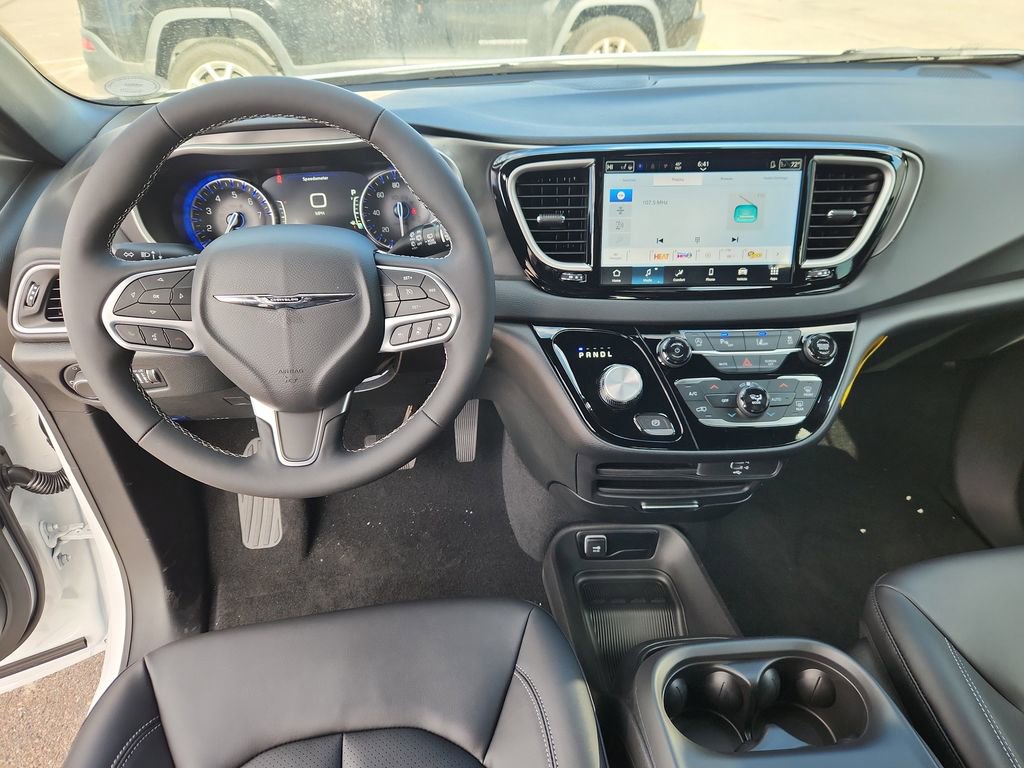 New 2026 Chrysler Voyager LX FWD image 10